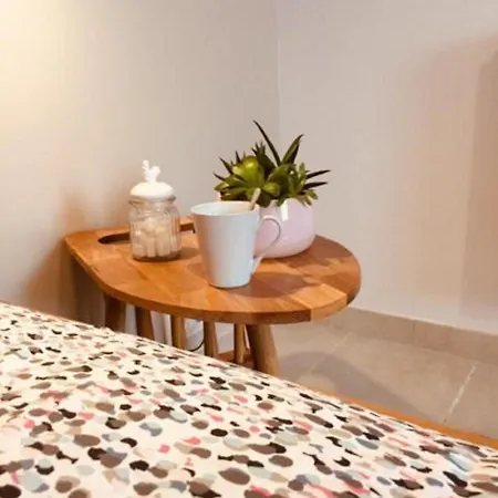 La Chouette Bed & Breakfast Cannes-et-Clairan